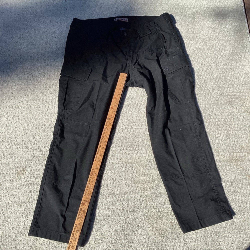 5.11 Tactical Series Black Cargo Pants US 16 Regular Work Hiking Outdoor - Picture 9 of 9
